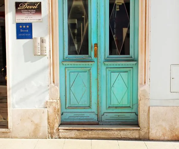 Evelina Apartament *